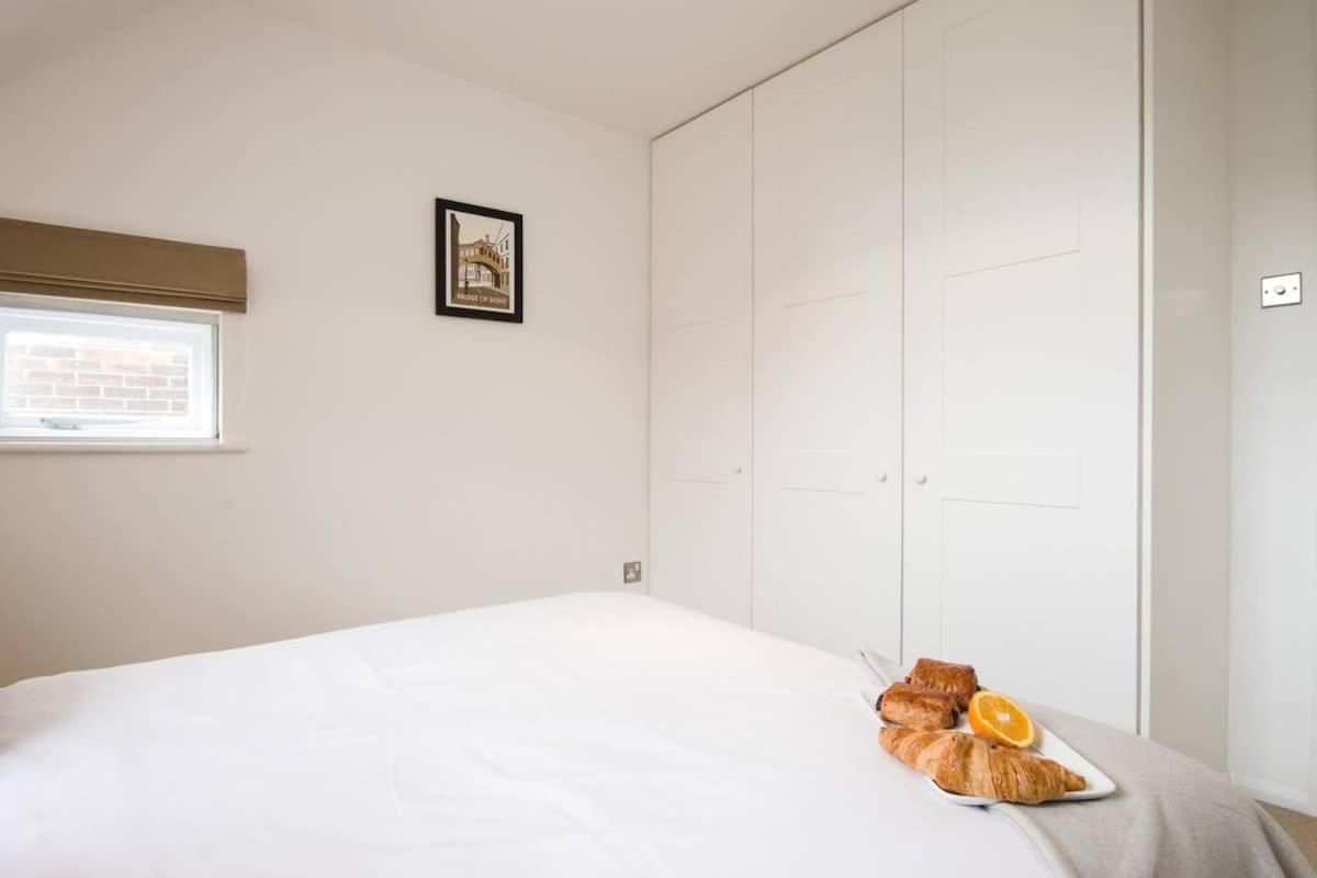 Modern Apartment In The Heart Of Oxford With Secure Underground Parking Ngoại thất bức ảnh