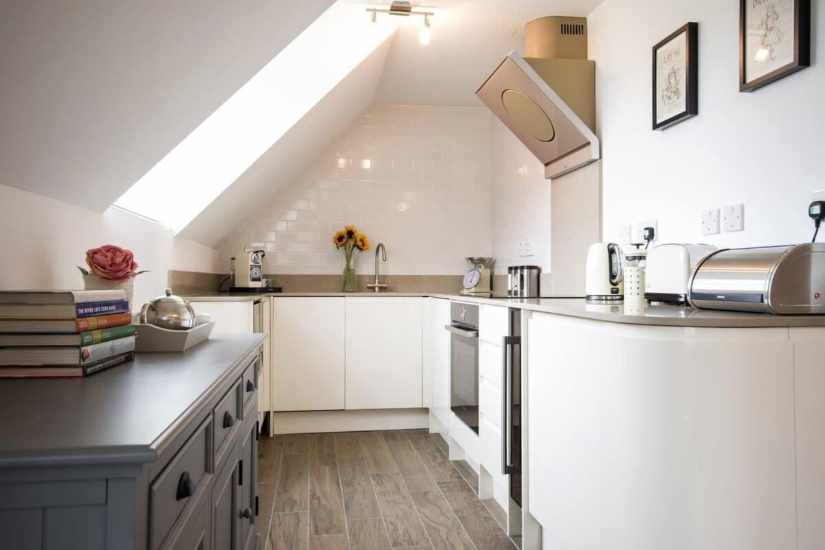 Modern Apartment In The Heart Of Oxford With Secure Underground Parking Ngoại thất bức ảnh
